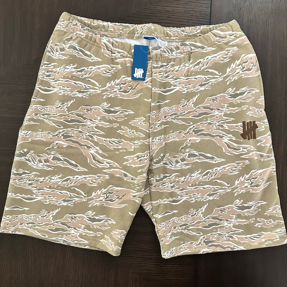 Undefeated Men's Beige and White Camo Board Shorts